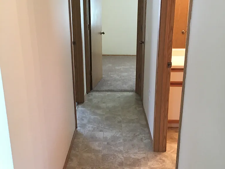 Cloverdale Apartments — Photo 15