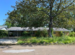 707 Cornelia St, Columbus, MS 39702