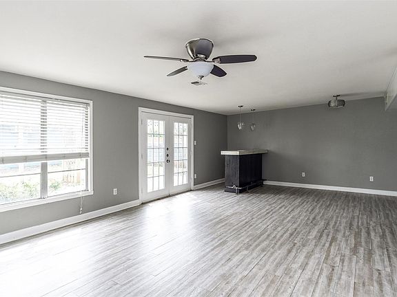5th image of 5825 Holloway St