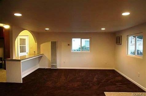 400 sq ft bonus room!!!