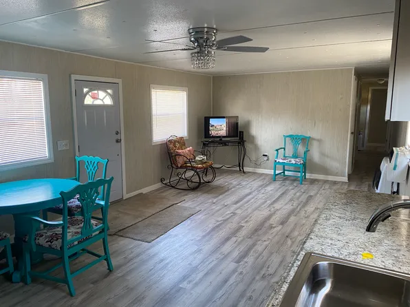 838 Deer Ln, Tabor City, NC 28463
