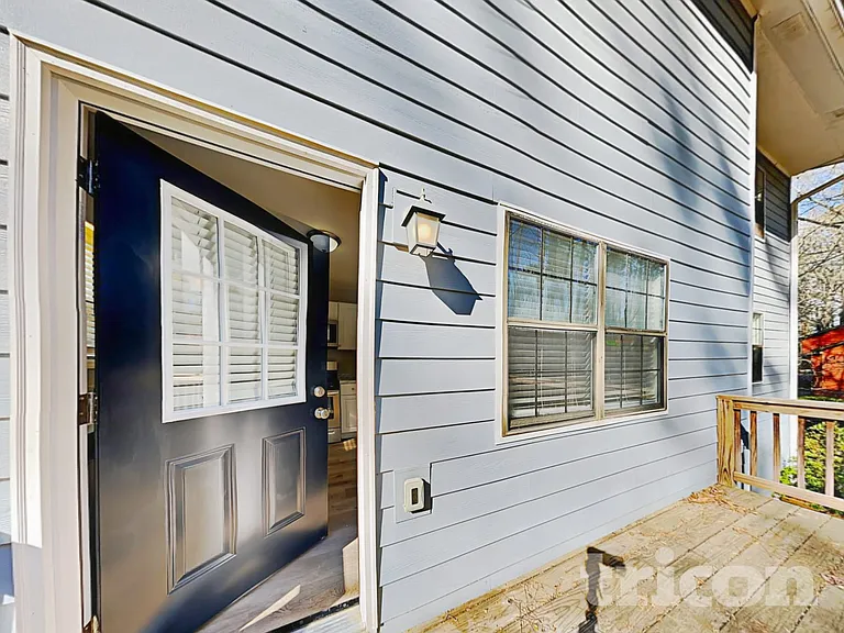 1147 Reading Dr NW — Photo 17