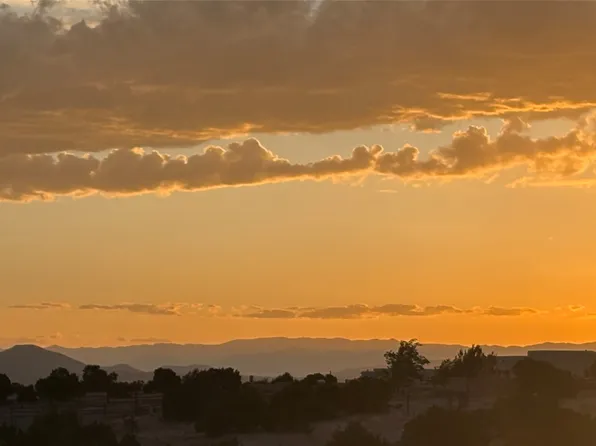 47 E Camino Del Cielo, Santa Fe, NM 87506