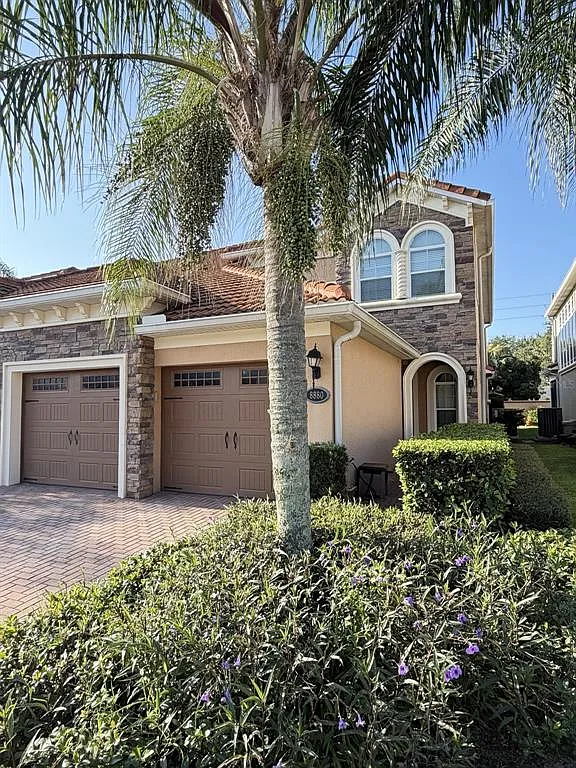 4 bed, 3.5 bath, 2990 sqft, $4,500 — Photo 2