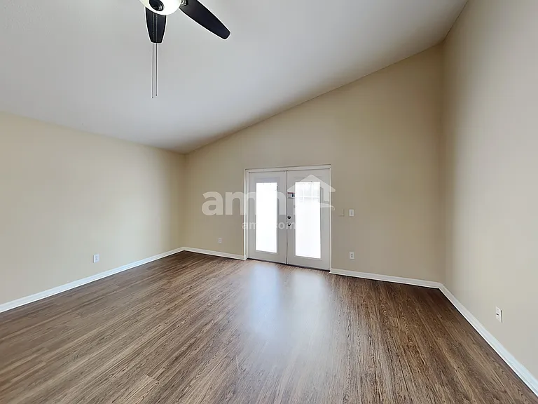 11330 Jim Ct — Photo 4
