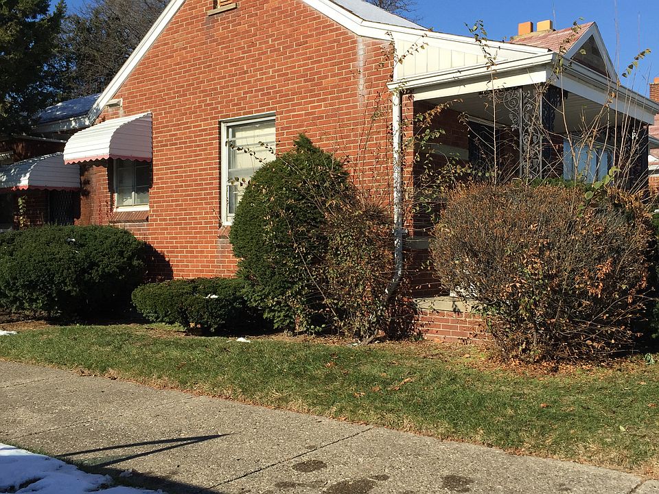 2nd image of 18001 Whitcomb St