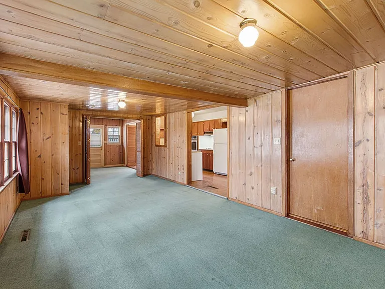 2524 Mathews St — Photo 10