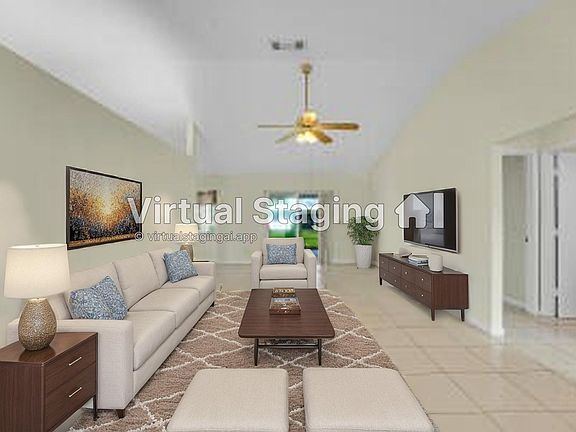 3rd image of 2556 SW Cameo Boulevard