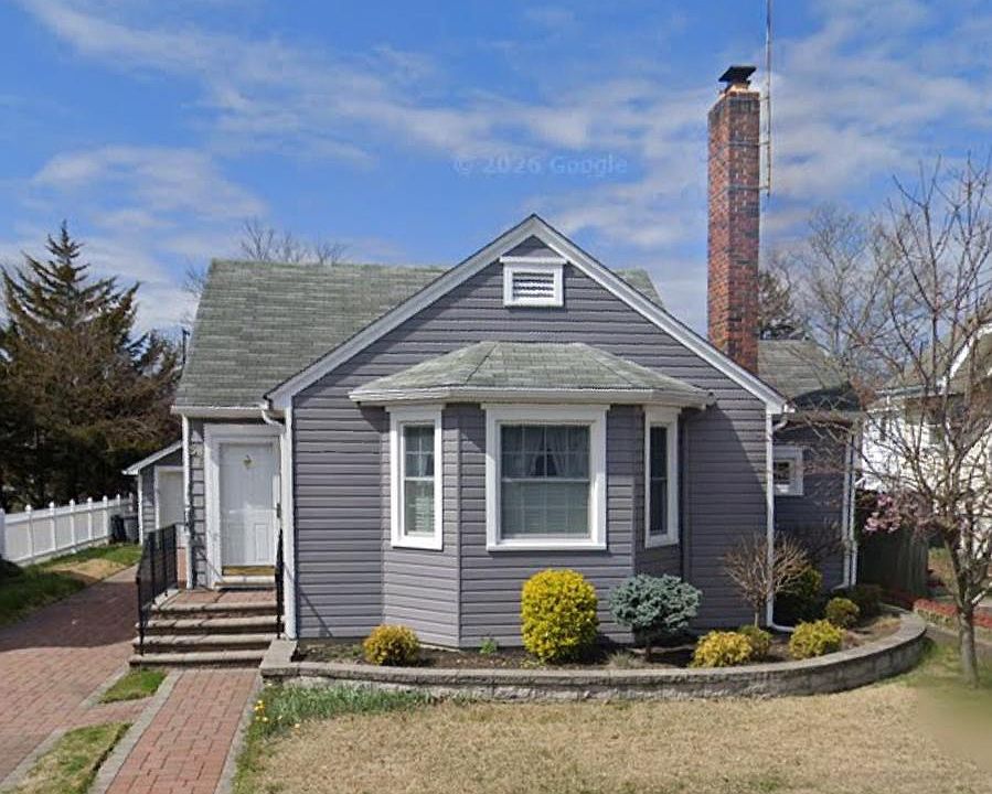 1st image of 57 Oak St