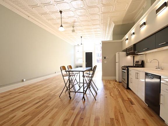 4th image of 1316 W Erie St #1