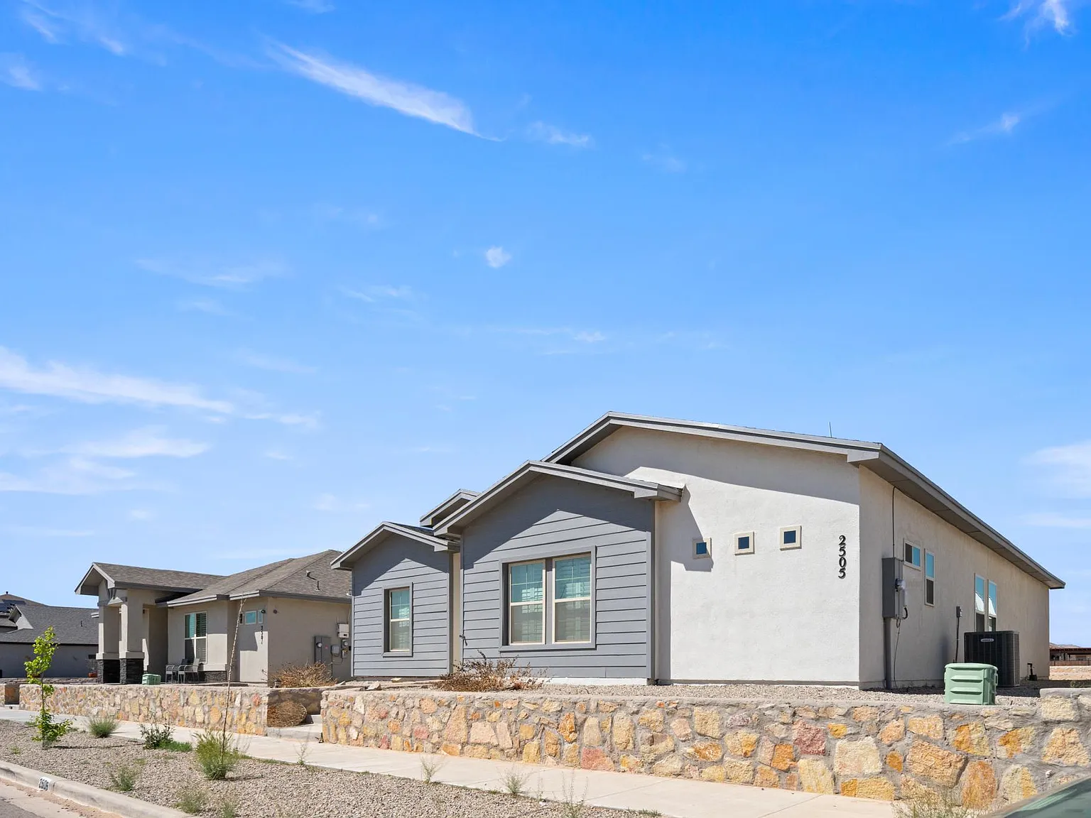 4 bed, 1742 sqft, $2,200 — Photo 4