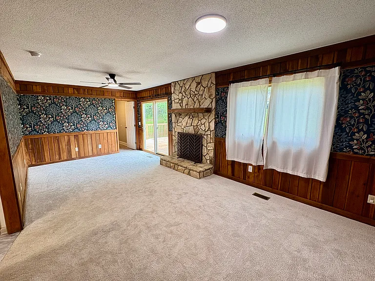 105 Shaftsbury Rd — Photo 8