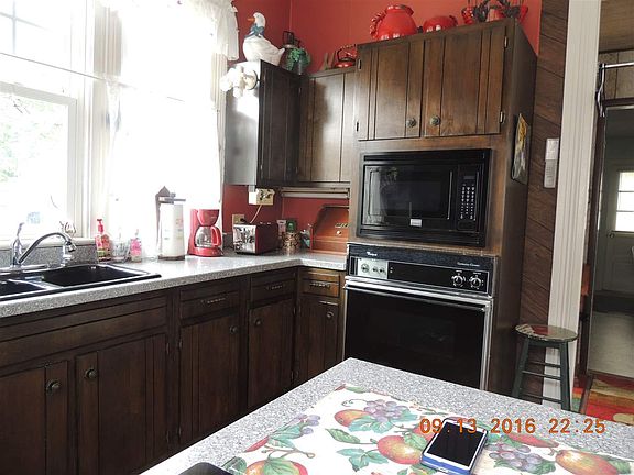 4th image of 306 E Main St