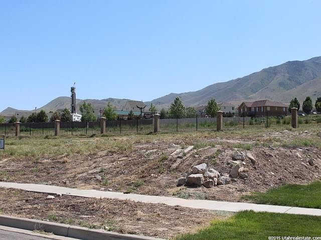 1st image of 3917 S Beacon Dr