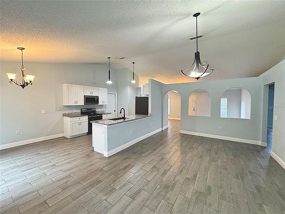 2nd image of 3243 GREYNOLDS AVENUE