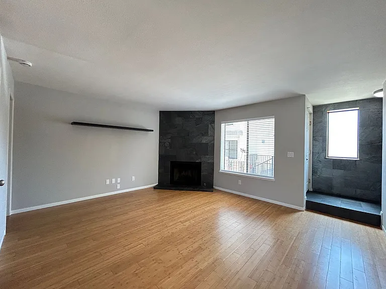 2202 N Broadway #G — Photo 6