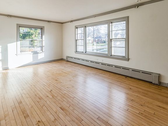 3rd image of 1694 S Cora St
