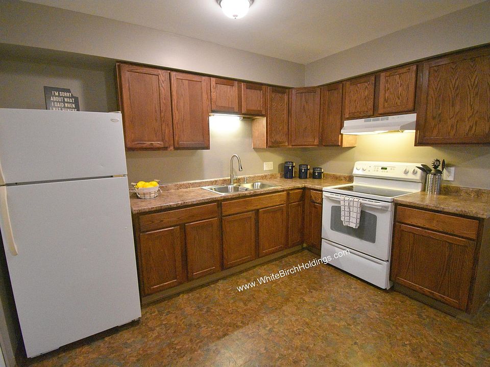 1st image of 2911 Pine Ave