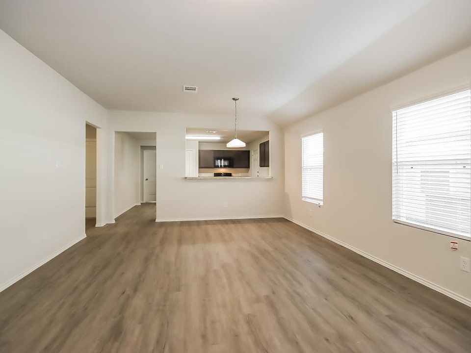 1st image of 2634 Linda Ln
