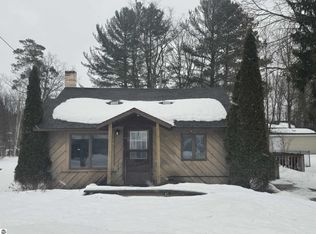 327 S Gladwin St, Lake City, MI 49651