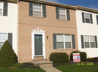 255 Greenland Dr, Lancaster, PA