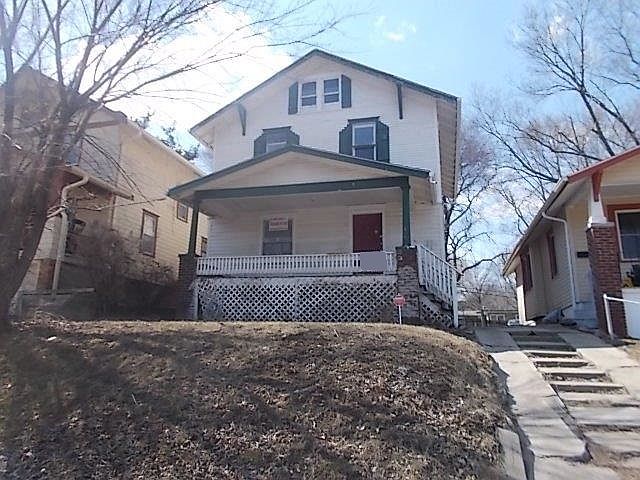 1st image of 1950 N 32nd St