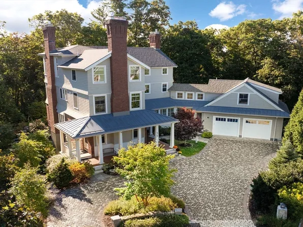 34 Pilgrim Rd, Newton, MA 02468