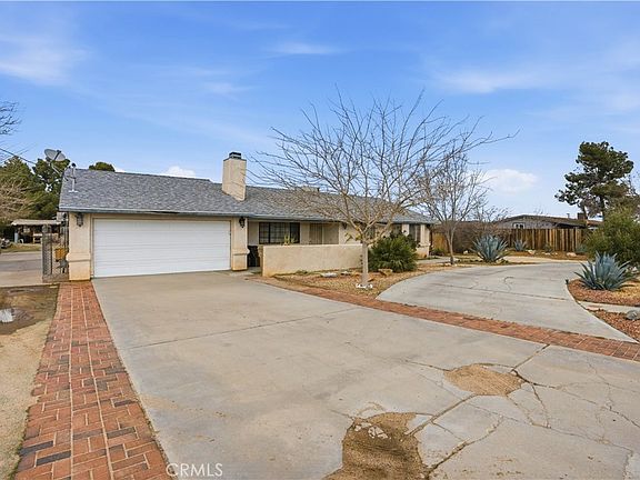 4th image of 15572 Riverside St