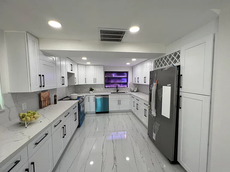2518 Key Largo Ln — Photo 6