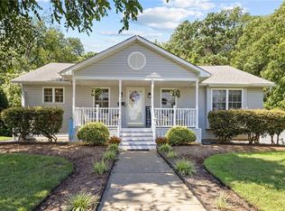 27 Emrick Ave, Newport News, VA 23601
