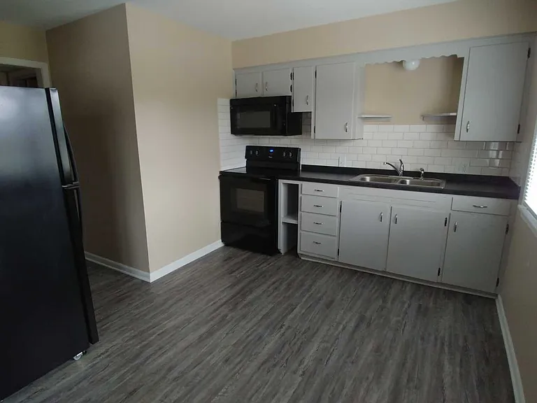 216 W 8th Ave #3 — Photo 30