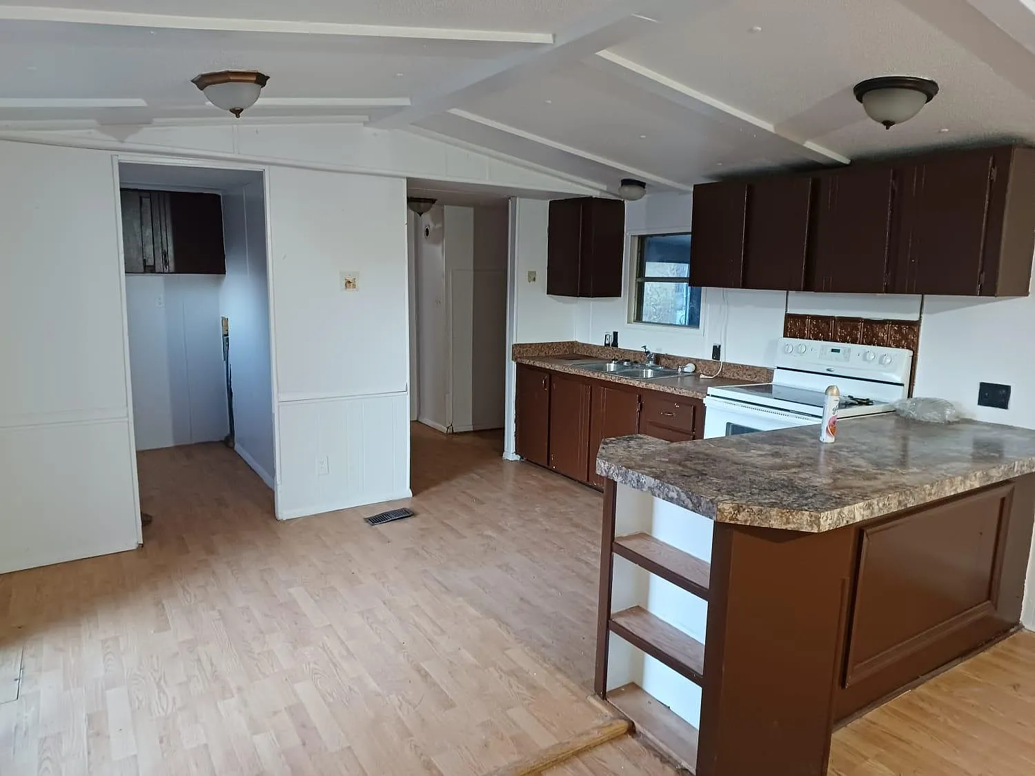 3 bed, 1328 sqft, $1,450 — Photo 3