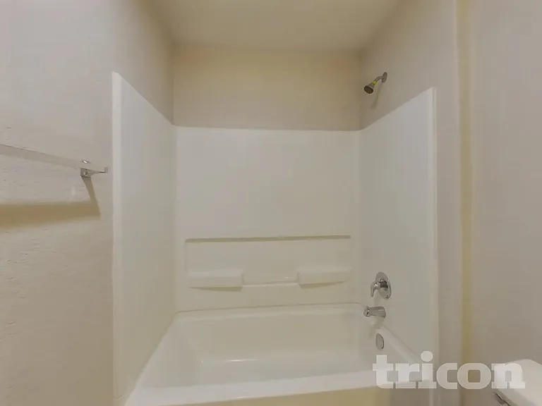 421 Moonvine Way — Photo 8