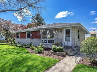 11407 W Mount Vernon Ave, Wauwatosa, WI 53226