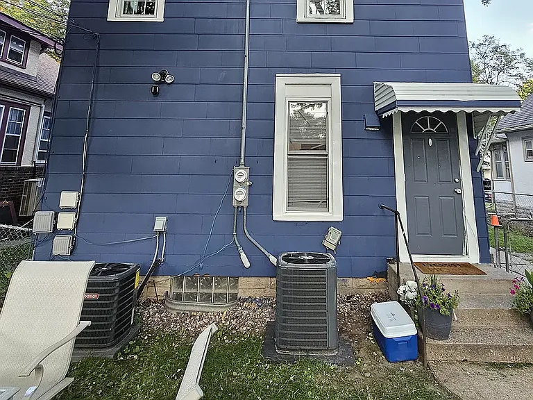 3023 Queen Ave N #1 — Photo 6