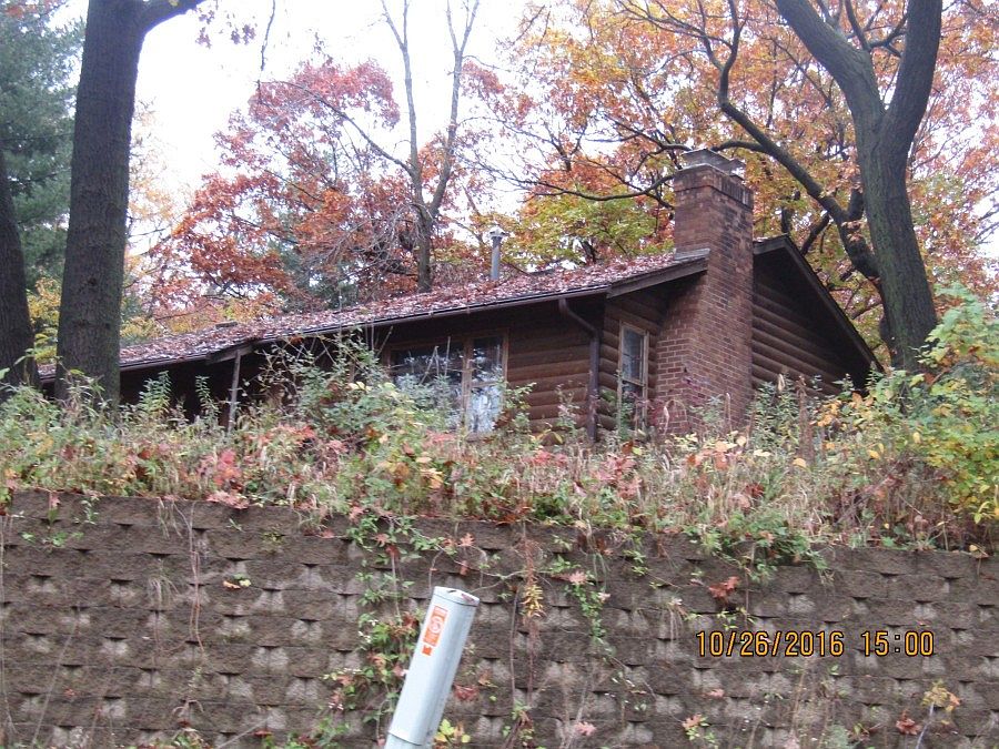 2nd image of 734 Heinel Dr