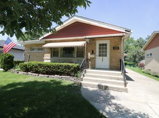 194 W Burlington St, Riverside, IL 60546