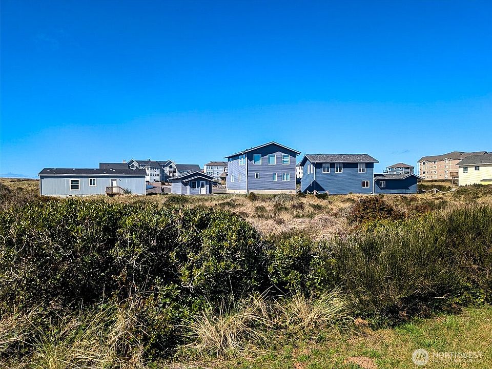 1st image of 1407 Ocean Crest Avenue SW