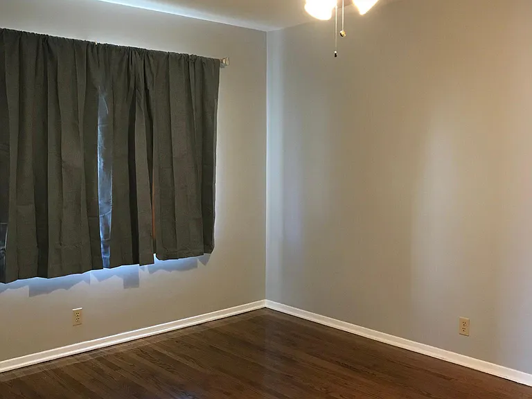 2590 Madison Ave — Photo 5