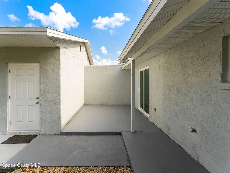 3077 Sea Gate Cir — Photo 21