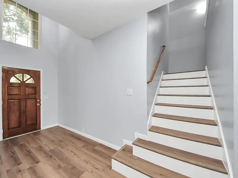 9002 Sundown Dr — Photo 27
