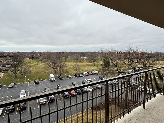 5th image of 6933 N Kedzie Ave APT 615