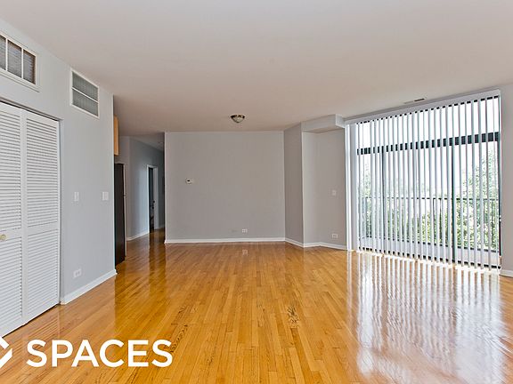 3rd image of 2451 W Howard St APT 306