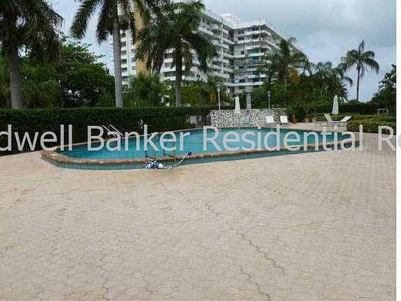 4th image of 199 Ocean Lane Dr APT 1110