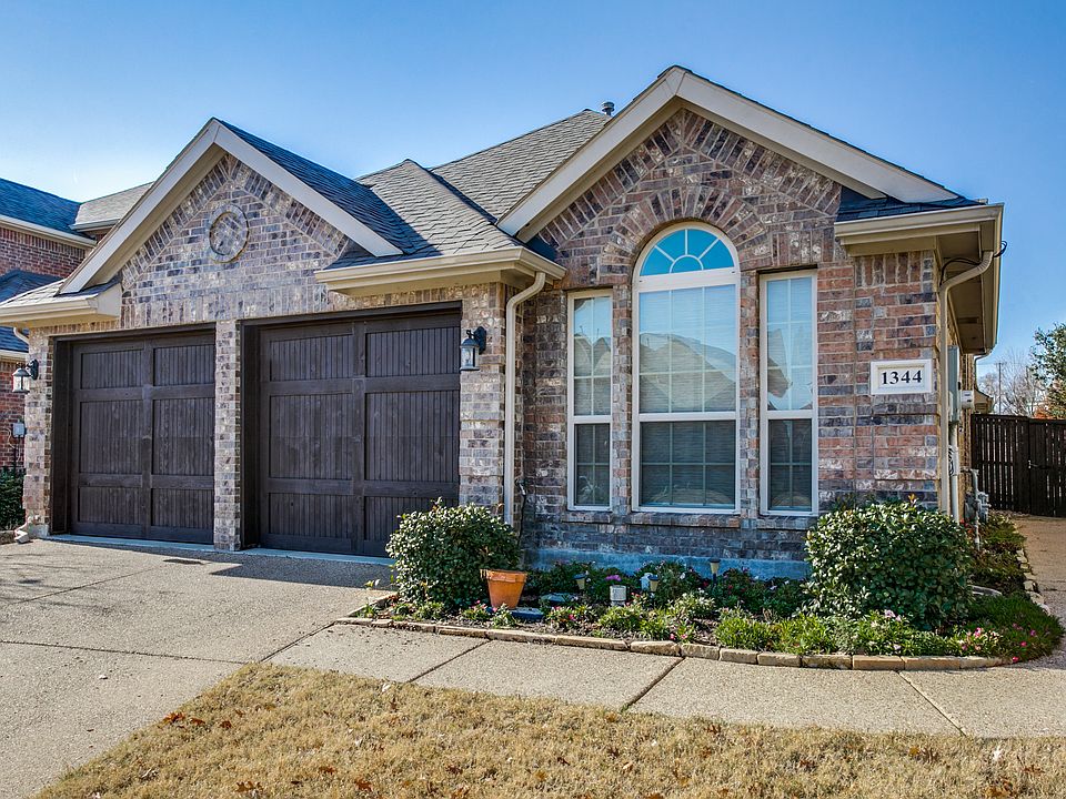 1st image of 1344 Cog Hill Dr