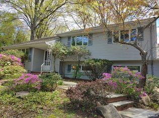 5 Bradley Pl, Closter, NJ 07624