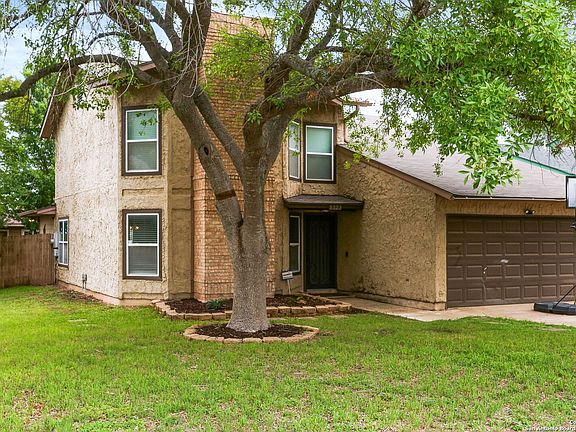 2nd image of 5523 Royal Vista