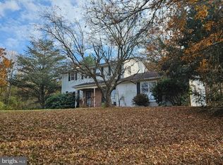 1118 Walters Rd, Pennsburg, PA 18073