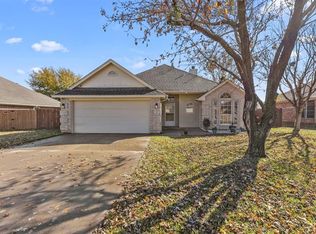 616 Arbor Ln, Burleson, TX 76028