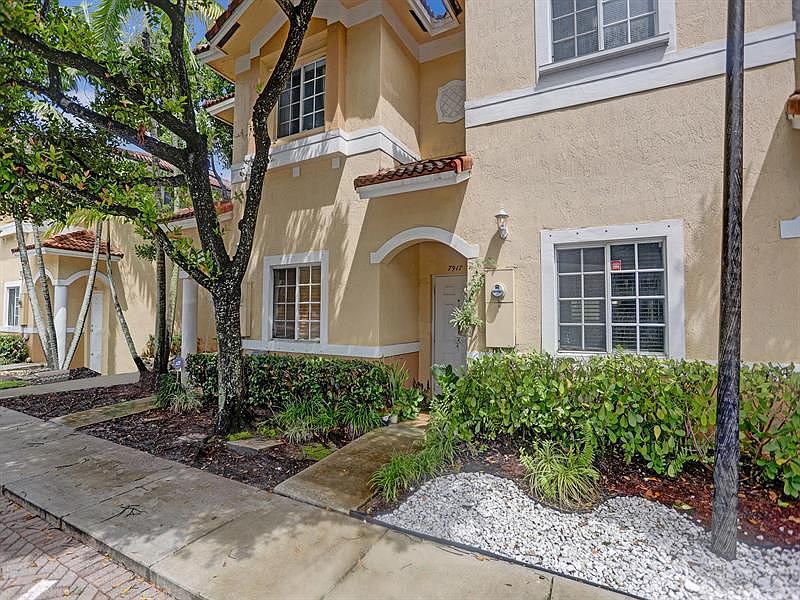 1st image of 7917 Tuscany Ct
